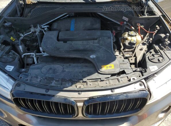 5UXKT0C35H0V97808 2017 BMW X5 Tan Widok komory silnika