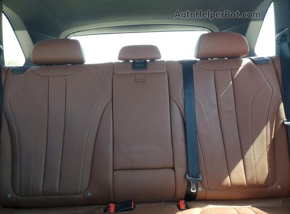 5UXKT0C35H0V97808 2017 BMW X5 Tan Widok tylnych siedzeń