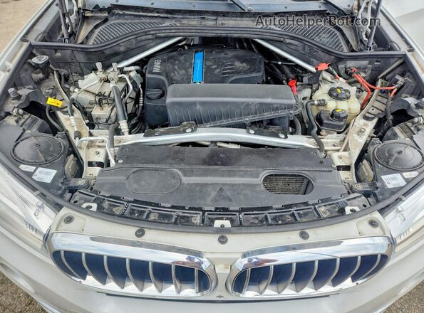 5UXKT0C37H0V95400 2017 BMW X5 Белый Вид подкапотного пространства
