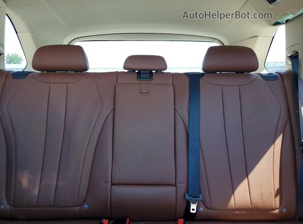 5UXKT0C51G0S77935 2016 BMW X5 White Вид задніх сидінь