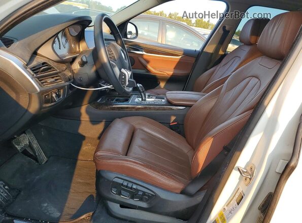 5UXKT0C52G0S77393 2016 BMW X5 White Front interior view