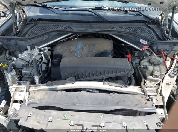 5UXKT0C52H0S80599 2017 BMW X5 Белый Вид сзади