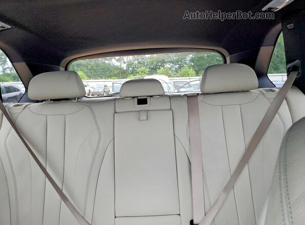 5UXKT0C54G0F74572 2016 BMW X5 Silver Rear seats view