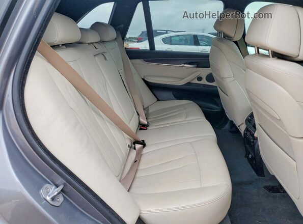 5UXKT0C54G0F74572 2016 BMW X5 Silver Rear interior view