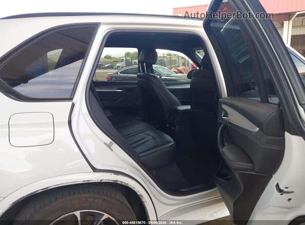 5UXKT0C54J0W01533 2018 BMW X5 White VIN sticker view