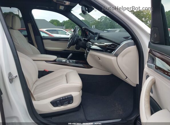 5UXKT0C55J0V98335 2018 BMW X5 White წინა სალონის ხედი
