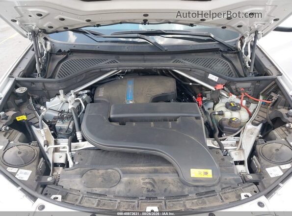 5UXKT0C55J0V98335 2018 BMW X5 White უკანა ხედი