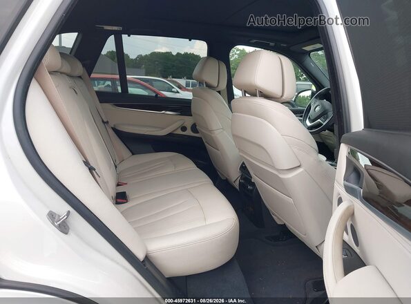 5UXKT0C55J0V98335 2018 BMW X5 White VIN კოდის სტიკერის ხედი