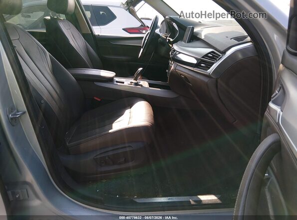 5UXKT0C56G0S78997 2016 BMW X5 Silver Front interior view