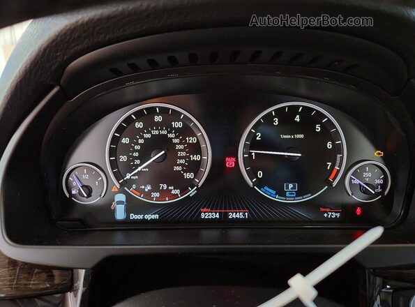 5UXKT0C57G0F74887 2016 BMW X5 White Vista del cuadro de instrumentos