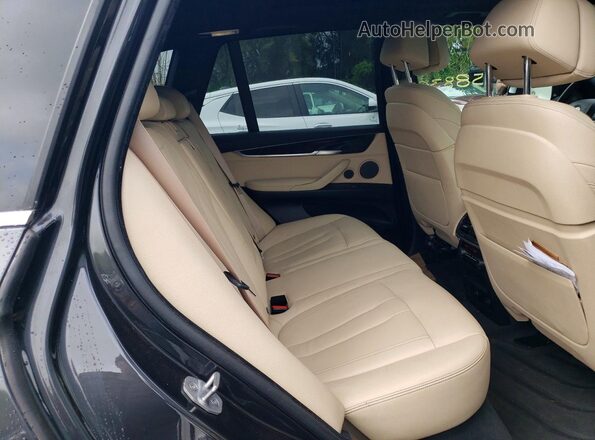 5UXKT0C58J0V99396 2018 BMW X5 Черный Вид задней части салона