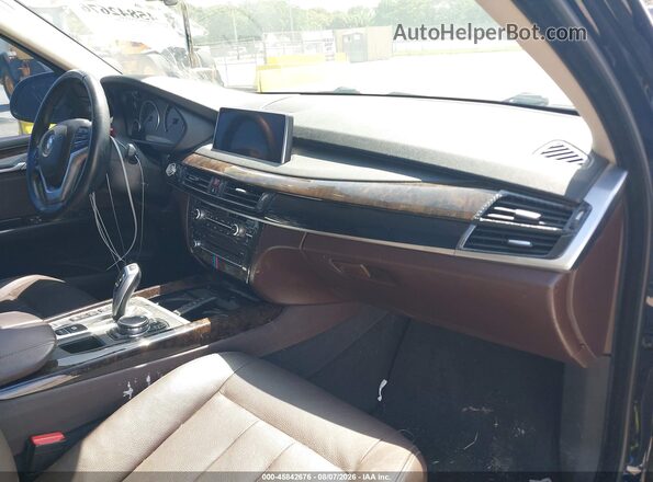 5UXKT0C59G0F75314 2016 BMW X5 Navy Вид салона спереди