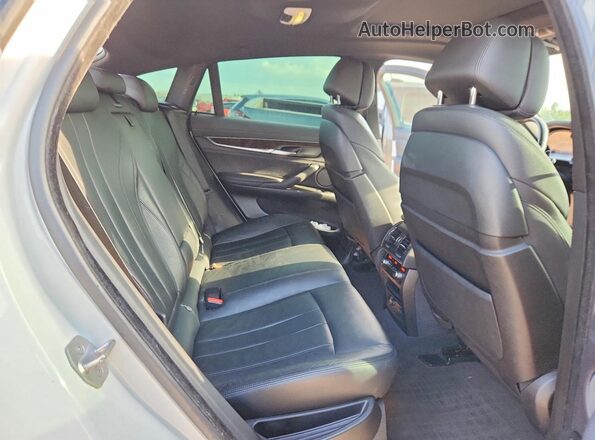 5UXKU0C56H0F99701 2017 BMW X6 Белый Вид задних сидений