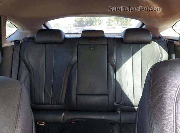 5UXKU2C54G0N83682 2016 BMW X6 Black Widok tylnych siedzeń