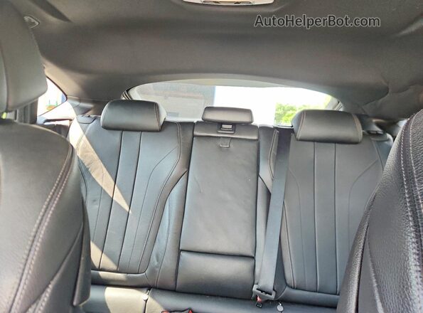 5UXKU2C58J0X48916 2018 BMW X6 White Вид задніх сидінь