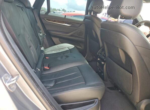 5UXKU2C59K0Z65425 2019 BMW X6 Gray Widok wnętrza z tyłu