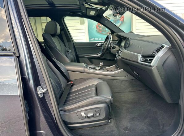 5UXTA6C01M9F30456 2021 BMW X5 Black Вид підкапотного простору