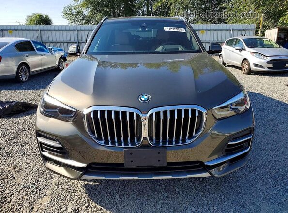 5UXTA6C02N9L41295 2022 BMW X5 Green Widok z przodu