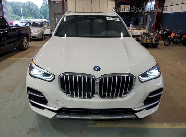 5UXTA6C02N9M26931 2022 BMW X5 Белый Вид спереди