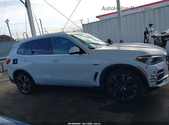 5UXTA6C02P9P85425 2023 BMW X5 White Вид задньої частини салону