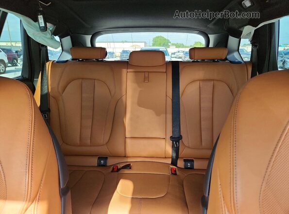 5UXTA6C03M9F96619 2021 BMW X5 Blue უკანა სავარძლების ხედი