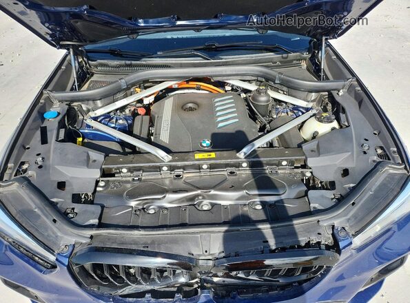 5UXTA6C03M9F96619 2021 BMW X5 Blue ძრავის განყოფილების ხედი