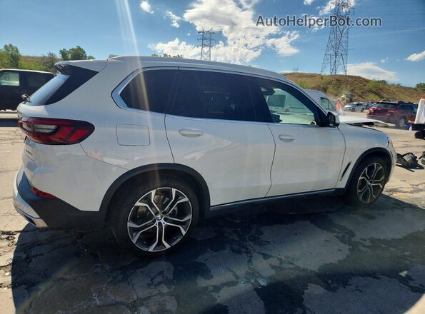 5UXTA6C04M9G68363 2021 BMW X5 White Vista frontal