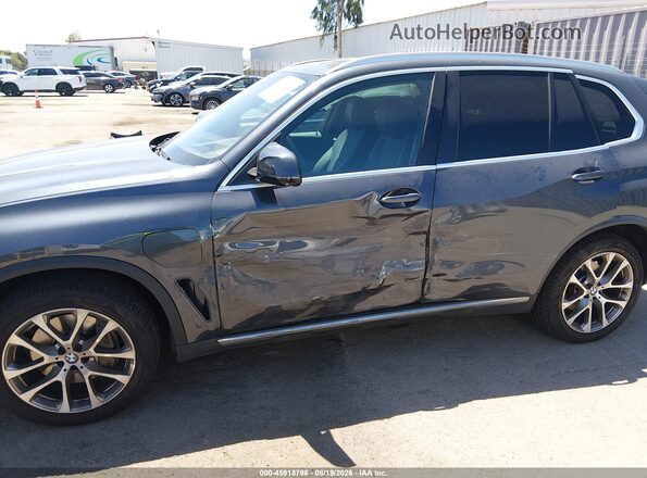 5UXTA6C06M9D54472 2021 BMW X5 Серый Вид спереди