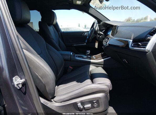5UXTA6C06M9D54472 2021 BMW X5 Серый Вид салона спереди