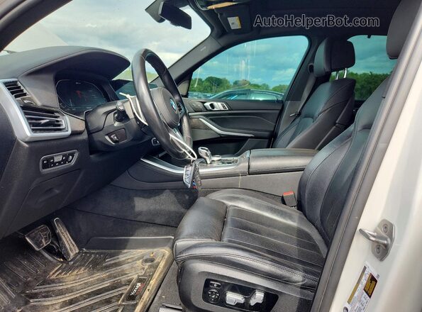 5UXTA6C07M9E75429 2021 BMW X5 White Սալոնի դիմացի տեսք