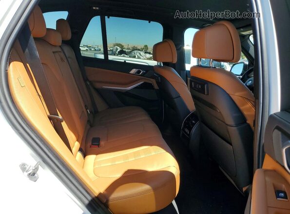 5UXTA6C07M9G09047 2021 BMW X5 White Vista de los asientos traseros