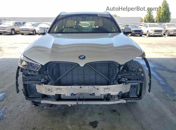 5UXTA6C07N9J40007 2022 BMW X5 White Front view