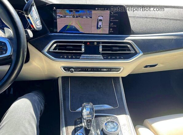 5UXTA6C08M9D84086 2021 BMW X5 White Вид задніх сидінь