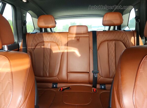 5UXTA6C09N9M26537 2022 BMW X5 Белый Вид задних сидений