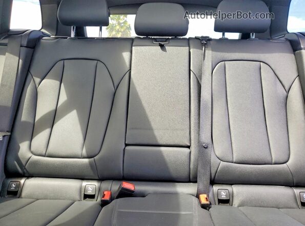 5UXTR7C50KLF23962 2019 BMW X3 Black Вид задніх сидінь