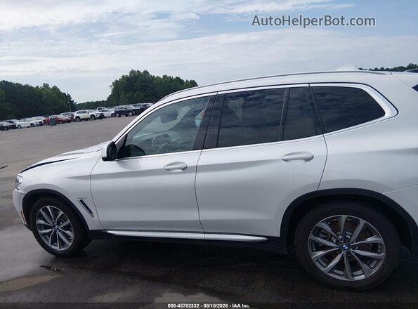 5UXTR7C50KLF25310 2019 BMW X3 White Widok wnętrza 360 stopni
