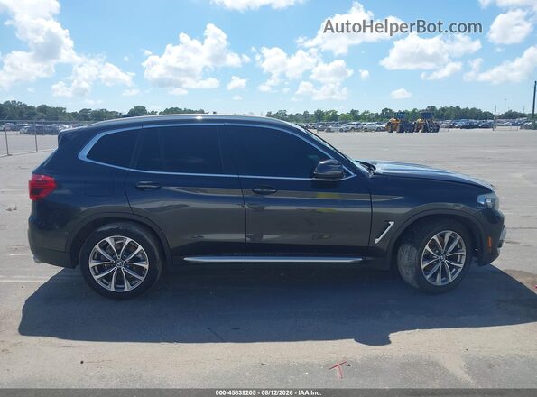 5UXTR7C50KLF30507 2019 BMW X3 Gray Սարքավորումների վահանակի տեսք