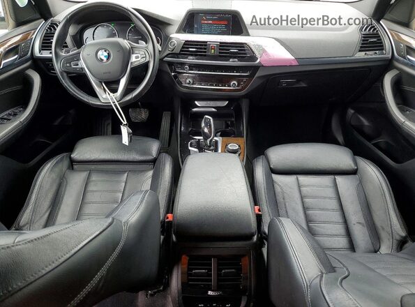 5UXTR7C51KLF26532 2019 BMW X3 White Vista del salpicadero