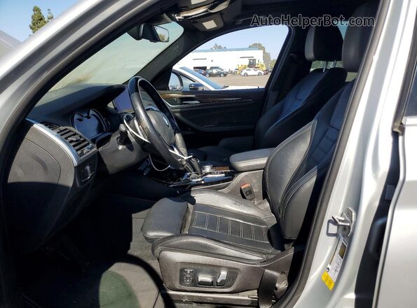 5UXTR7C51KLF31326 2019 BMW X3 Silver Widok wnętrza z przodu