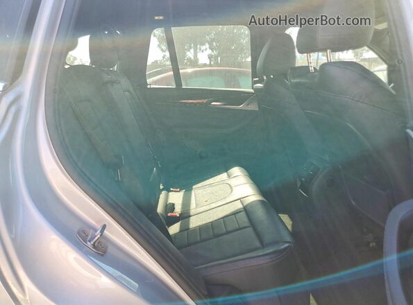 5UXTR7C51KLF31326 2019 BMW X3 Silver Widok wnętrza z tyłu