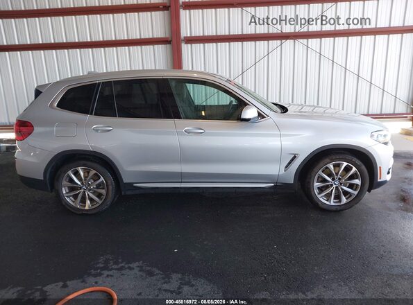5UXTR7C51KLR51147 2019 BMW X3 Silver სალონის 360-გრადუსიანი ხედი