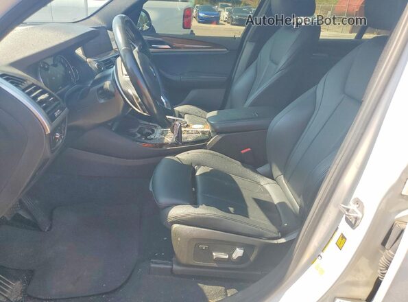 5UXTR7C52KLF28161 2019 BMW X3 White Вид салону спереду