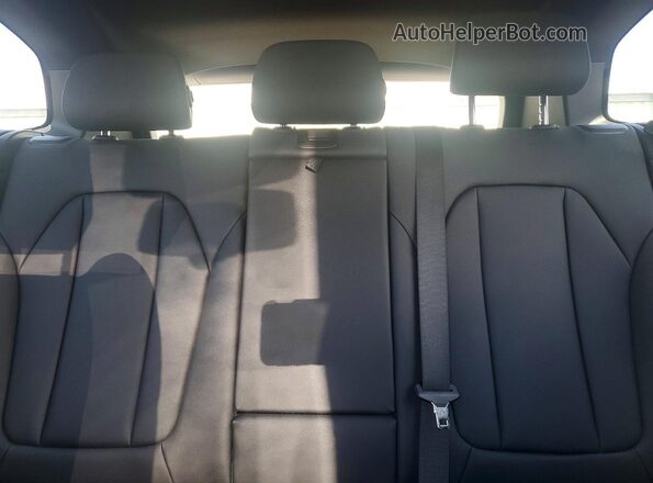 5UXTR7C52KLR53568 2019 BMW X3 Black Հետևի նստատեղերի տեսք