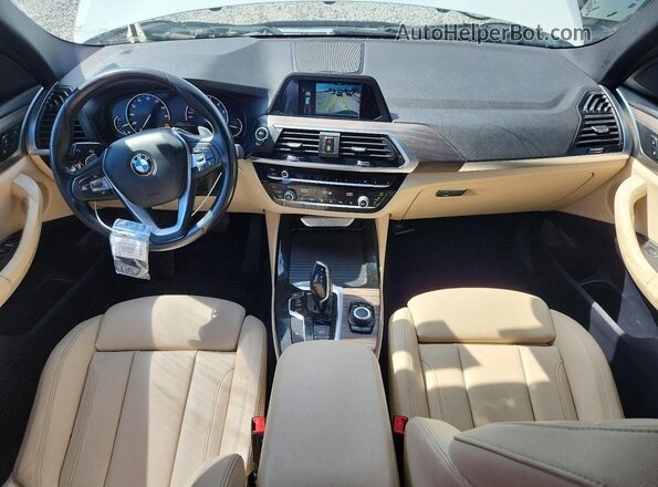 5UXTR7C53KLE97034 2019 BMW X3 White Widok zestawu wskaźników