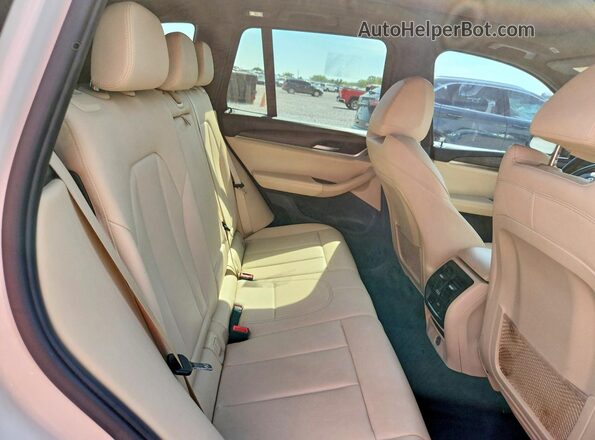 5UXTR7C53KLE97034 2019 BMW X3 White Widok komory silnika