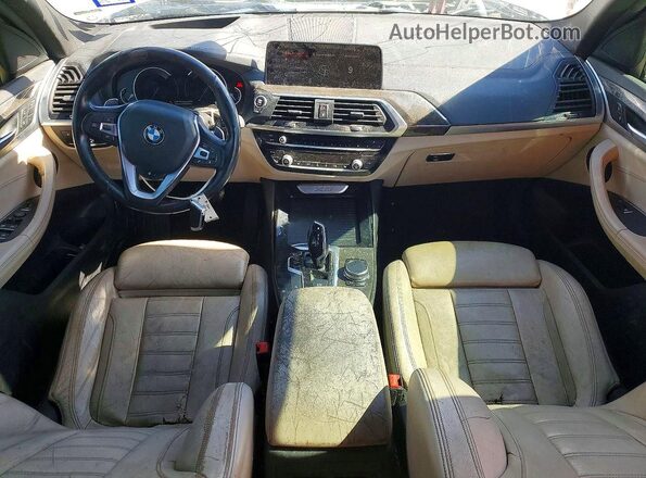 5UXTR7C54KLF29098 2019 BMW X3 White Widok deski rozdzielczej