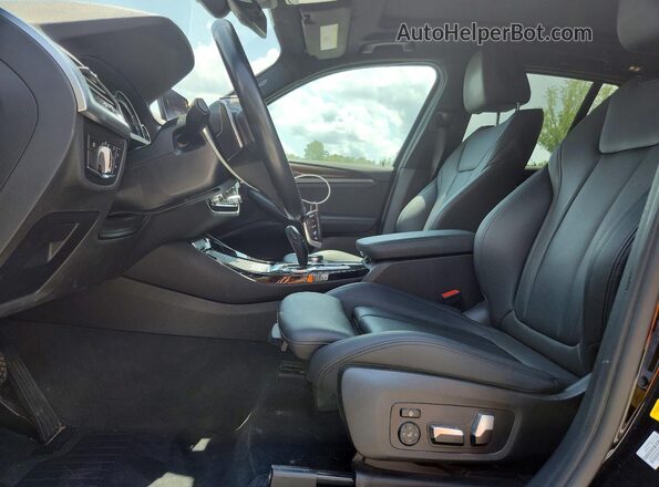 5UXTR7C54KLF29585 2019 BMW X3 Black წინა სალონის ხედი
