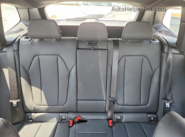 5UXTR7C54KLF29585 2019 BMW X3 Black უკანა სავარძლების ხედი