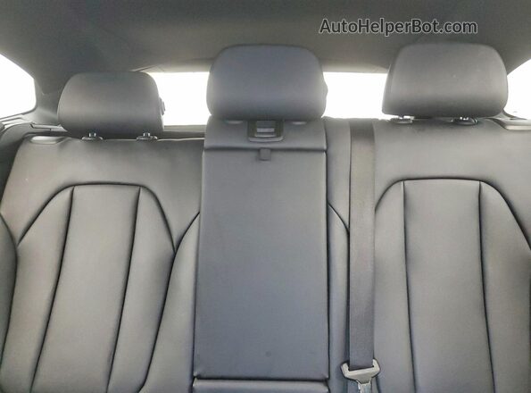 5UXTR7C56KLF26980 2019 BMW X3 White უკანა სავარძლების ხედი