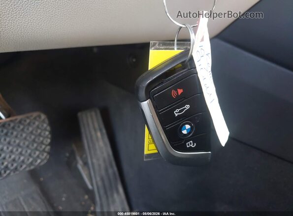 5UXTR7C56KLF32505 2019 BMW X3 White Вид панелі приладів